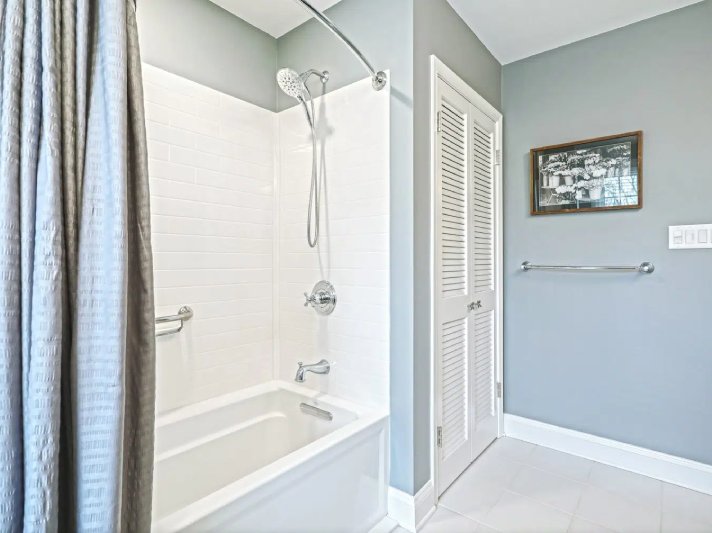 Custom Onyx Shower Walls and Surrounds Troy, IL