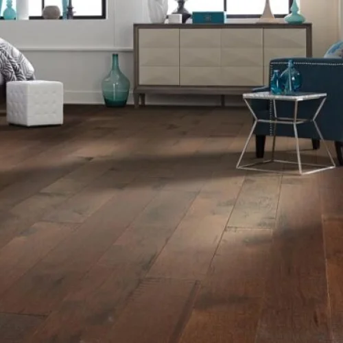 Article on engineered versus solid hardwood flooring provided by Signature Flooring & Interiors in Troy, IL